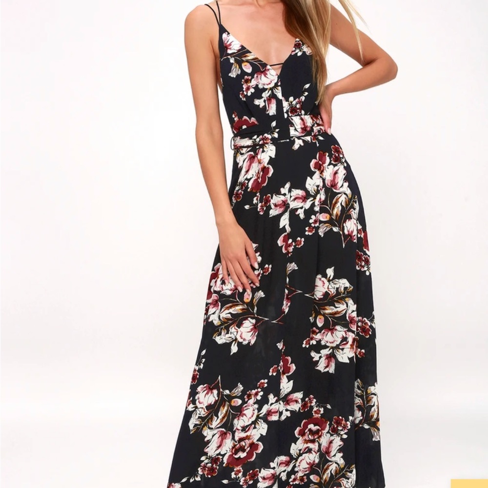 Lulus swoon and sway midnight blue floral print backless maxi dress
